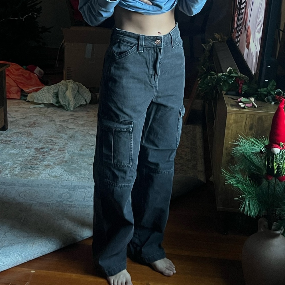H&M black cargo jeans - US 0